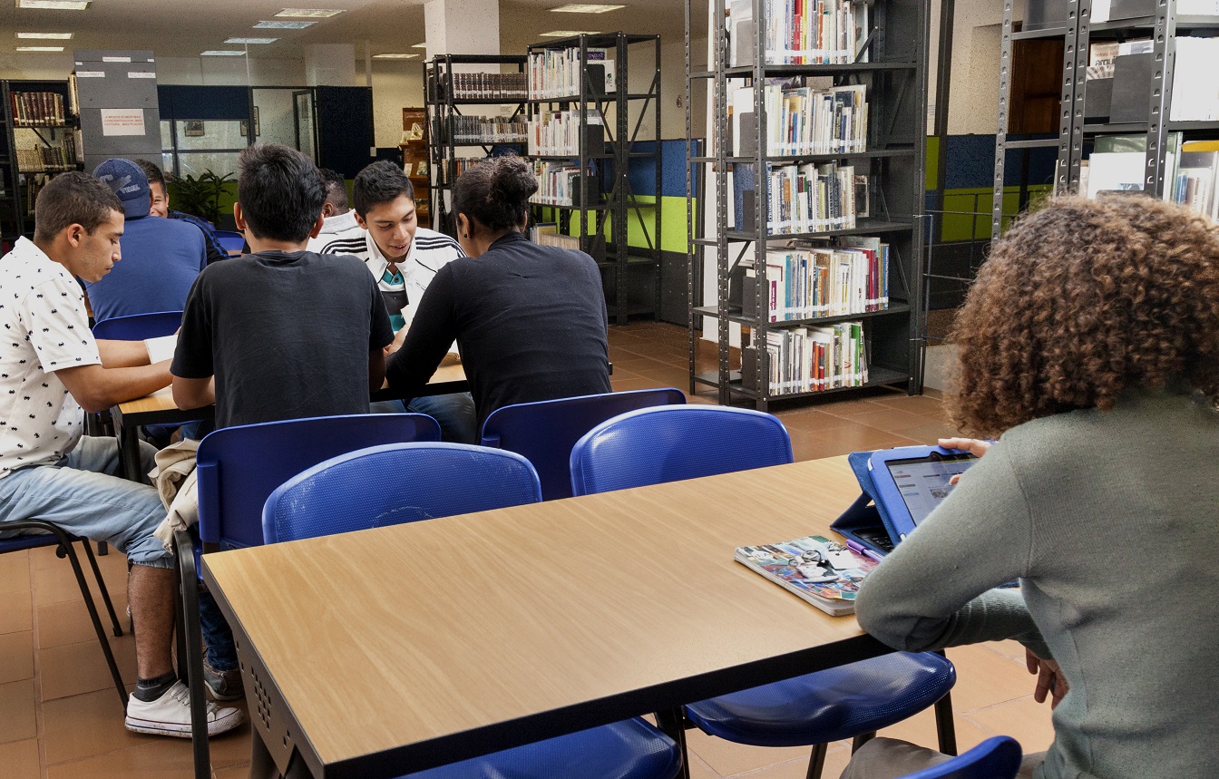 Biblioteca 05