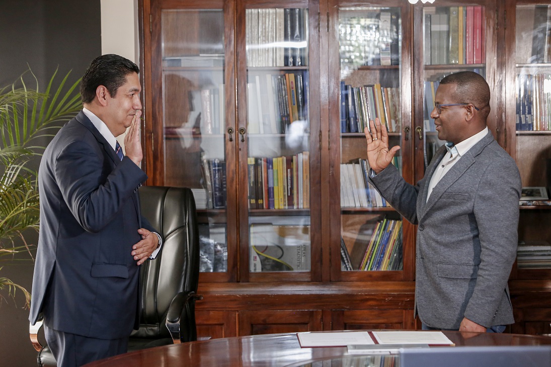 Posesión Rector 2020 2024 01