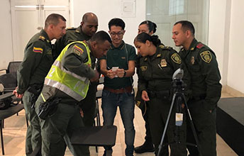 UNIMAYOR capacita a policía de Cartagena en protocolos de medición acústica.