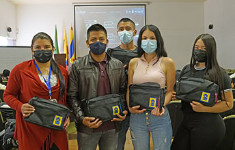 Continúan campañas UNIMAYOR para enfrentar el COVID-19.