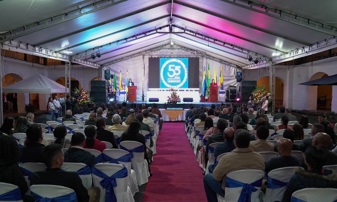 UNIMAYOR conmemoró sus 55 año 01