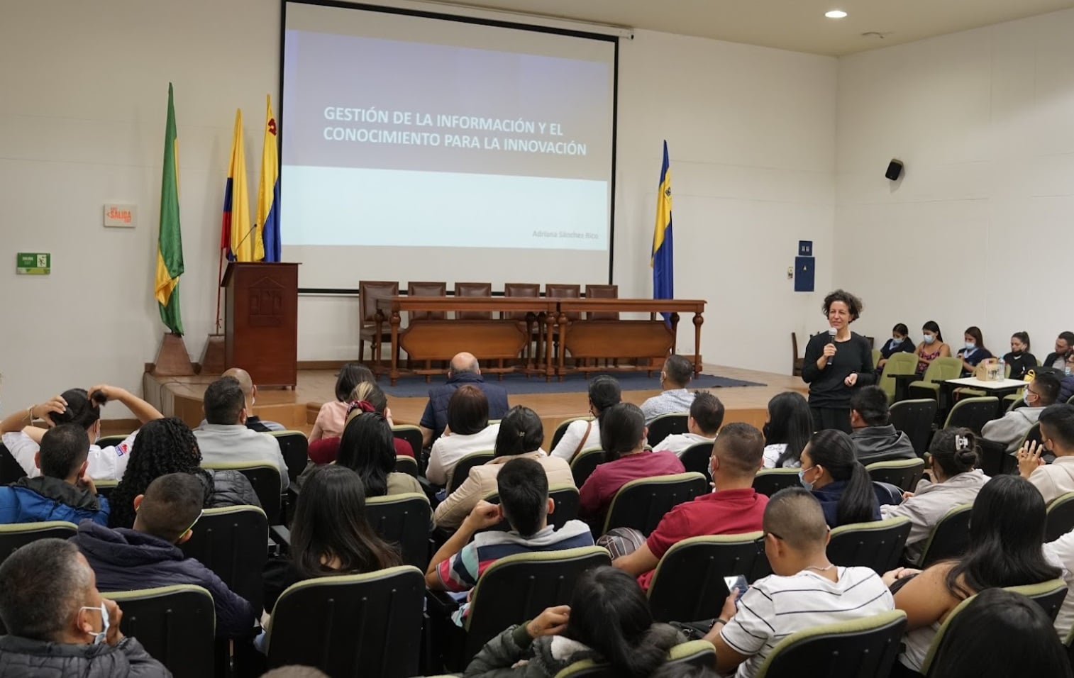 Conferencias Emprendimiento e Innovación01