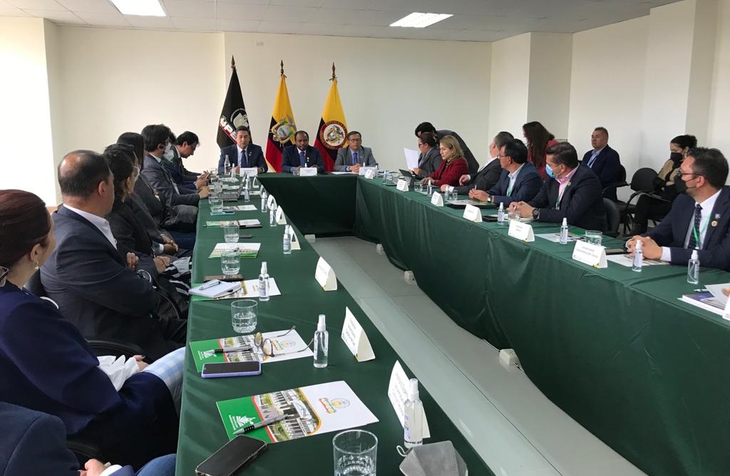 UNIMAYOR en Ecuador 04