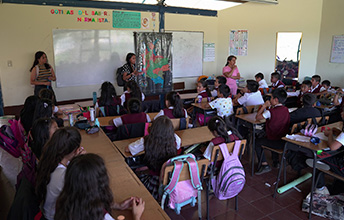 Estudiantes UNIMAYOR se sumergen con éxito en sus primeras prácticas pedagógicas.