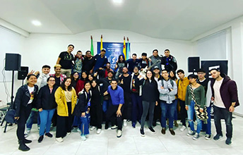 Con taller de pedagogía y didáctica musical se fortalecen conocimientos de estudiantes UNIMAYOR.