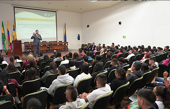 435 nuevos estudiantes en jornadas de inducción UNIMAYOR.