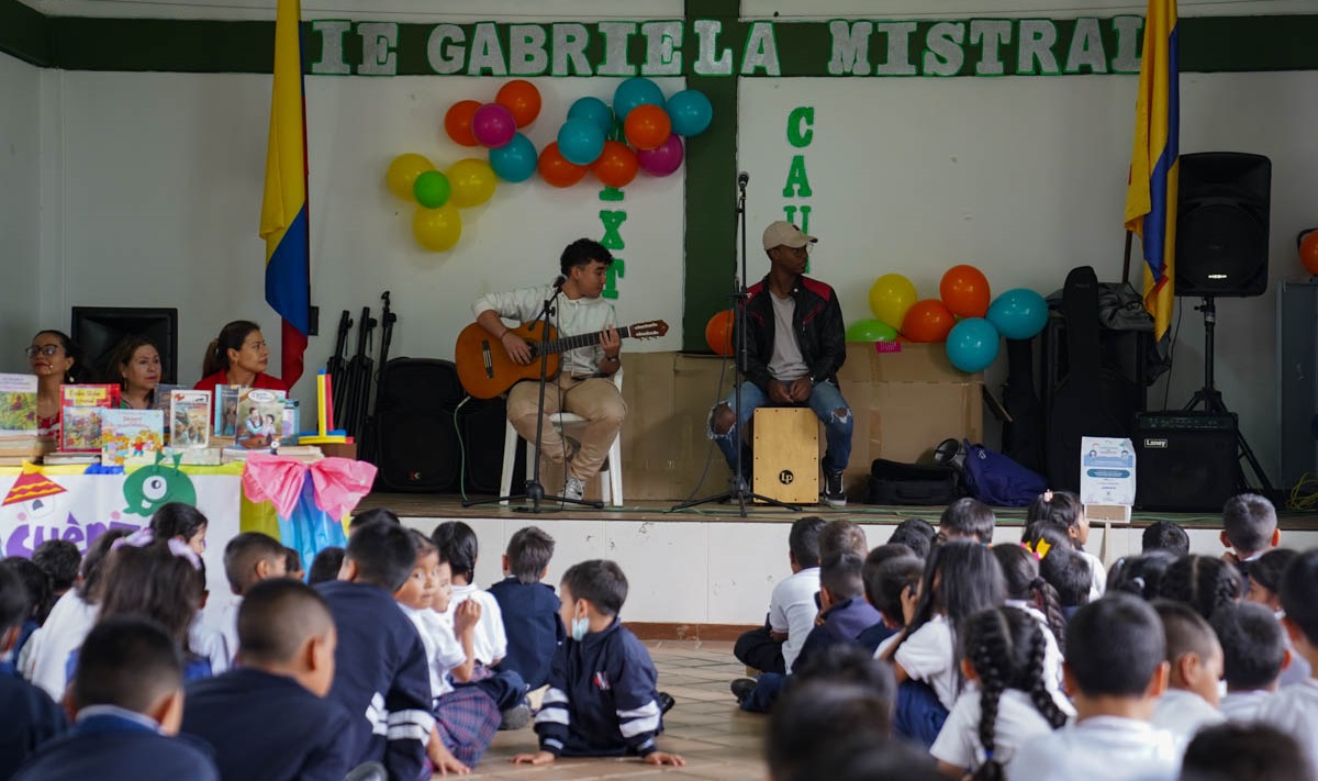 Donación Libros Escuela IP 2024 01
