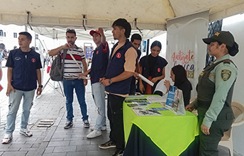 Destacada participación de estudiantes UNIMAYOR como guías turísticos en Semana Santa.