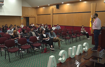 Estudiantes UNIMAYOR en destacado evento nacional sobre negocios internacionales.