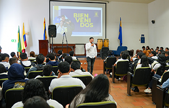Bachilleres de Popayán viven experiencia universitaria en UNIMAYOR.