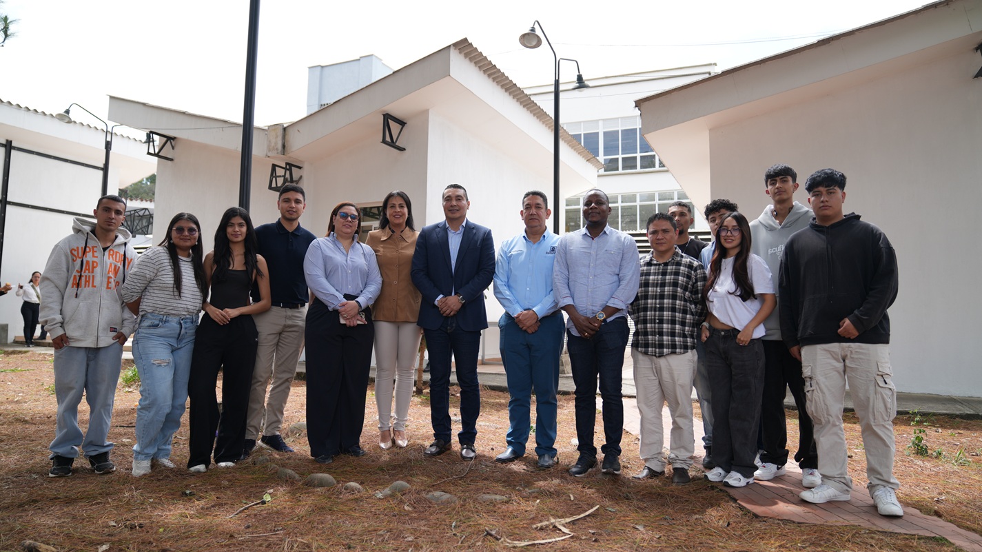 Visita Gobernador sede norte IIP 2025 01