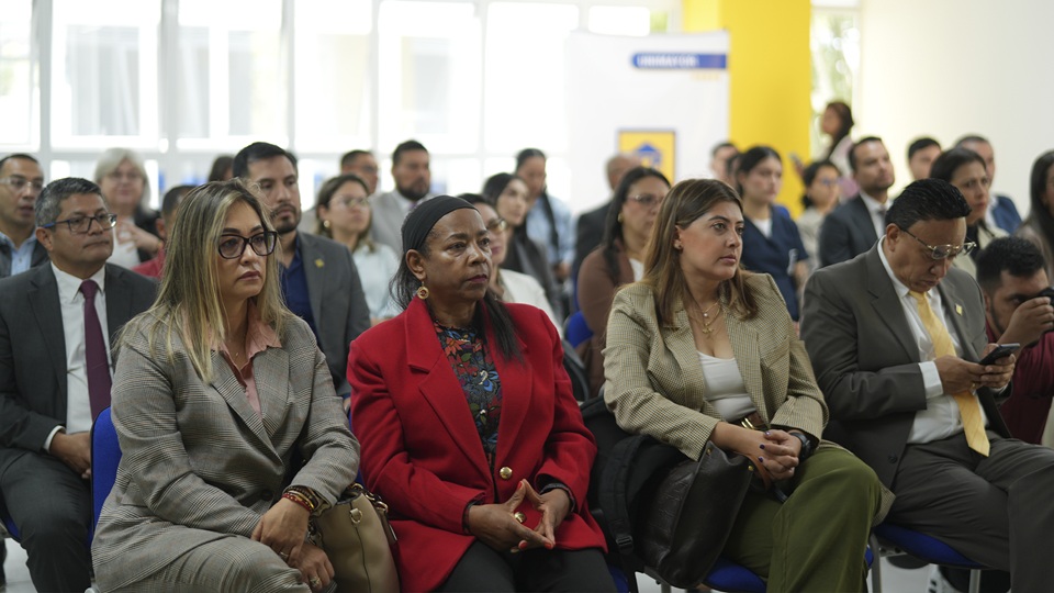 Adecuación de ambientes académicos para su nueva sede UNIMAYOR 01