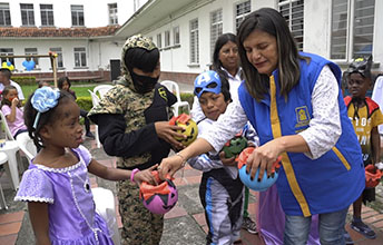 Un ‘Día de Fantasía’ para niños del Hospital San José.