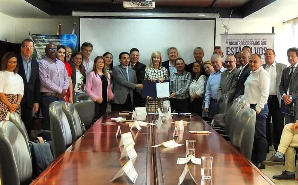UNIMAYOR en la firma de la Carta de Intención del proyecto Manglar.